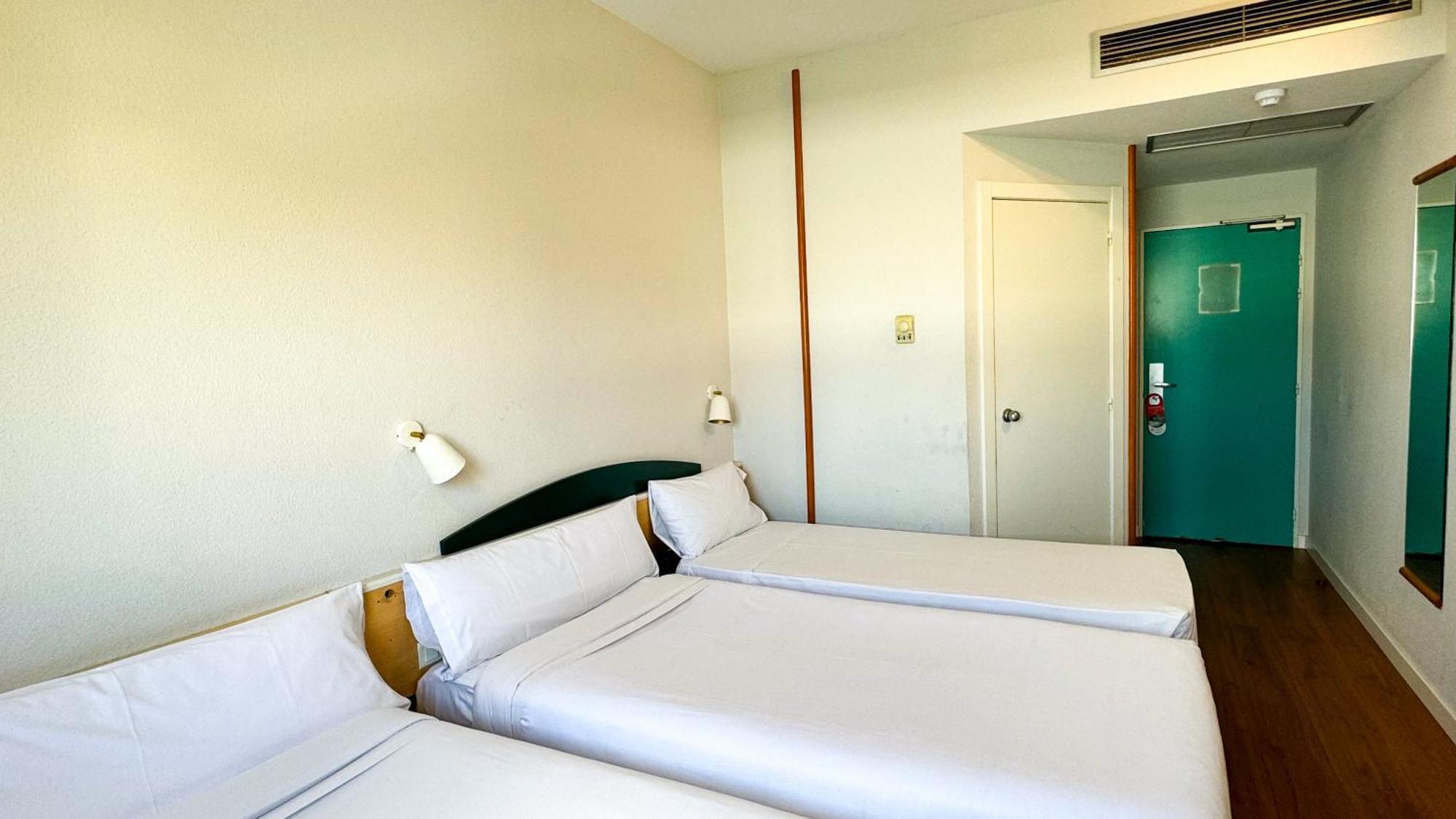 Hotel Iris Guadalajara Exterior photo