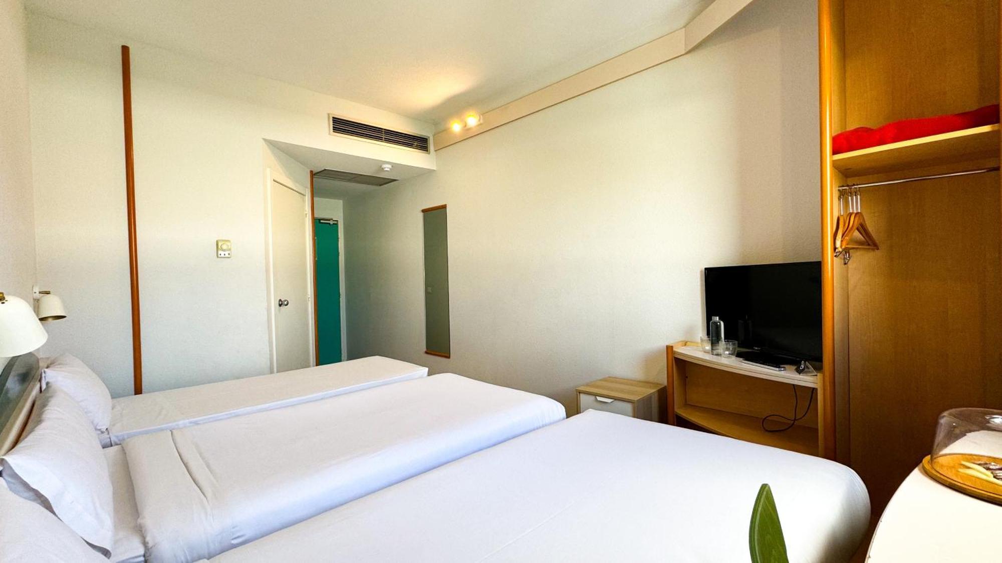 Hotel Iris Guadalajara Exterior photo